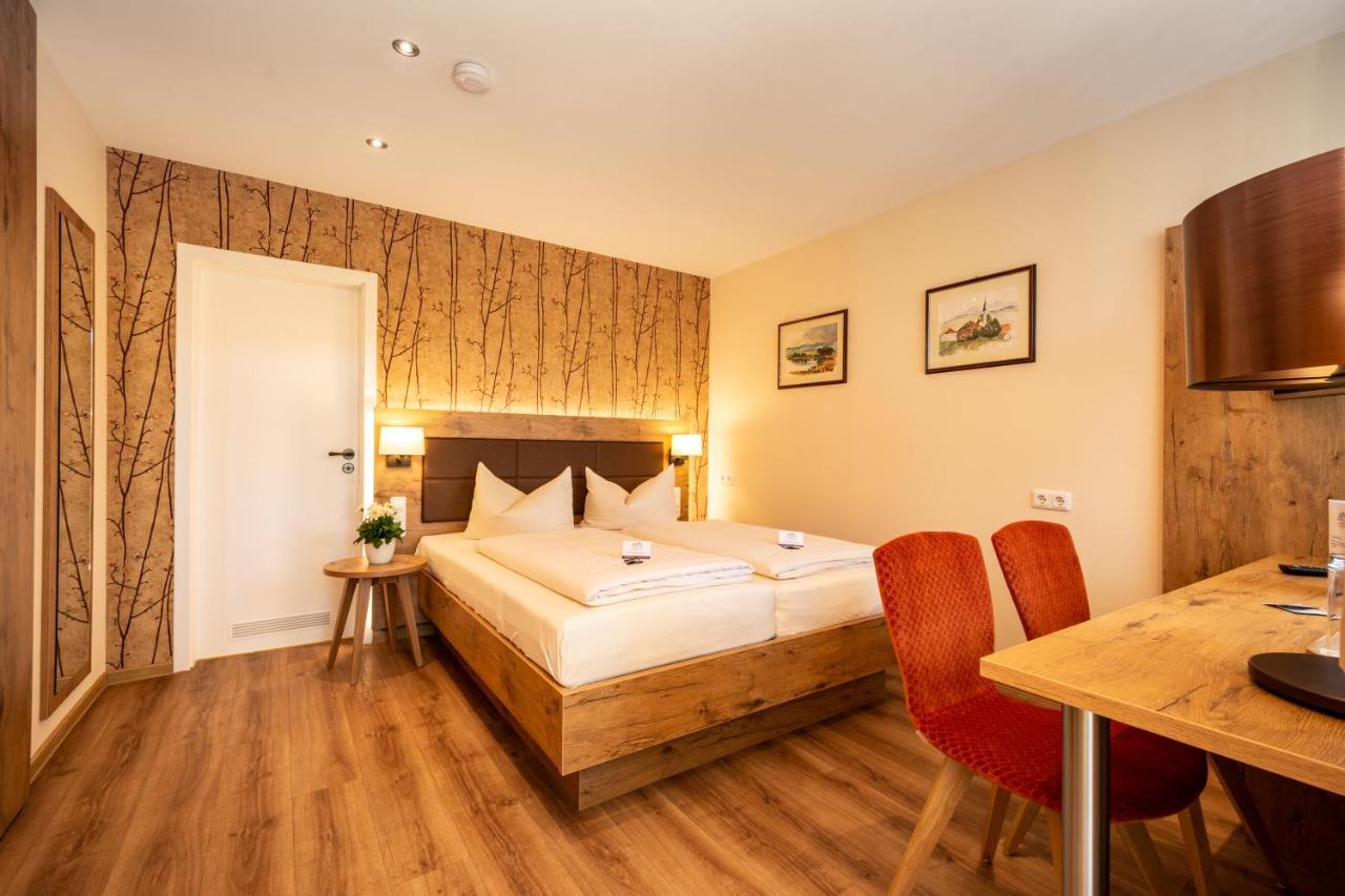 Boutique Hotel Angerer ムルナウ・アム・スタッフェルゼー エクステリア 写真