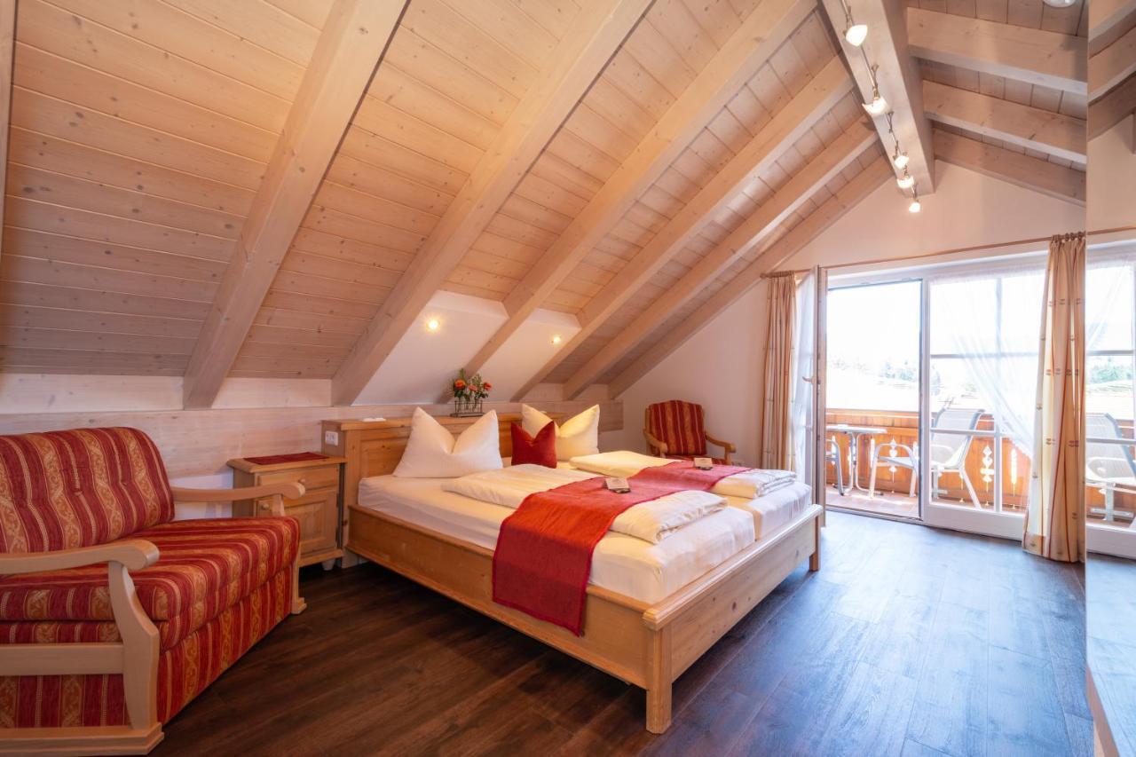 Boutique Hotel Angerer ムルナウ・アム・スタッフェルゼー エクステリア 写真