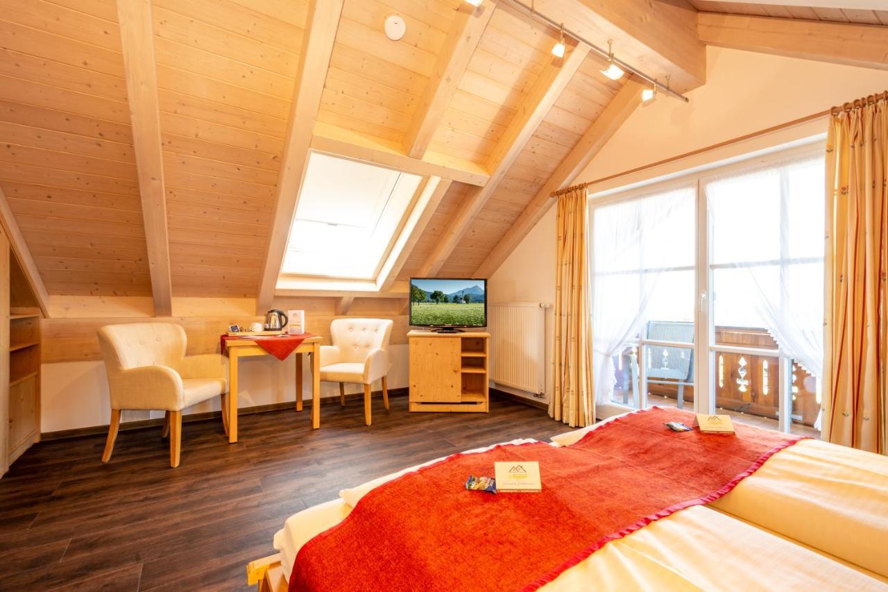 Boutique Hotel Angerer ムルナウ・アム・スタッフェルゼー エクステリア 写真