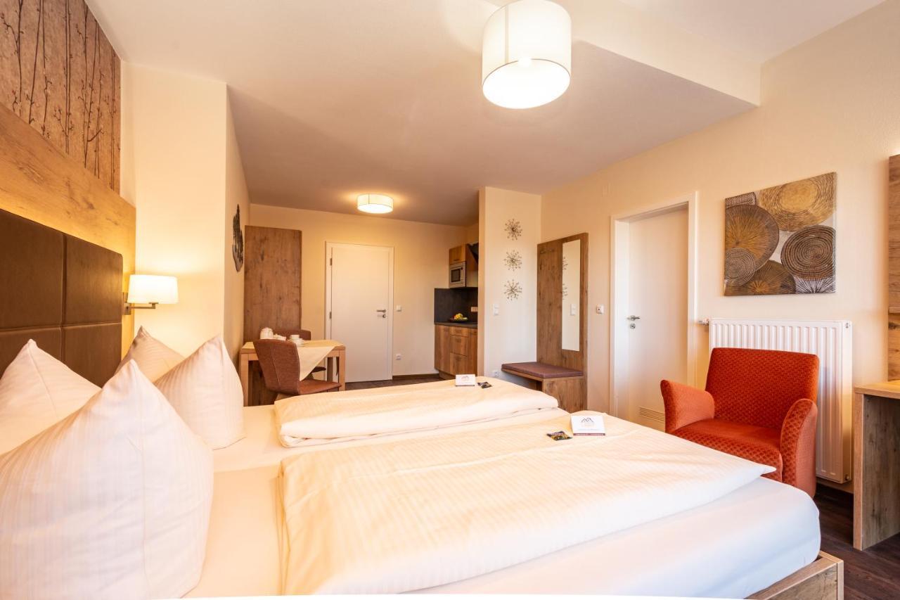 Boutique Hotel Angerer ムルナウ・アム・スタッフェルゼー エクステリア 写真