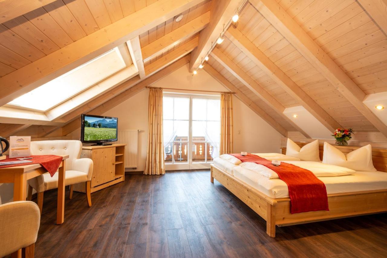 Boutique Hotel Angerer ムルナウ・アム・スタッフェルゼー エクステリア 写真