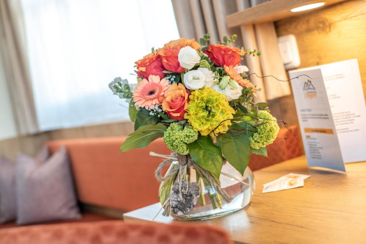 Boutique Hotel Angerer ムルナウ・アム・スタッフェルゼー エクステリア 写真