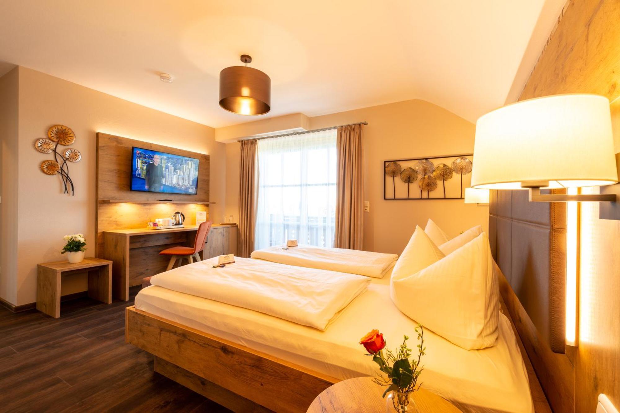 Boutique Hotel Angerer ムルナウ・アム・スタッフェルゼー エクステリア 写真